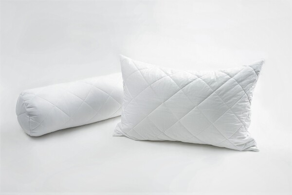 Fynelinen Exquisite Hotel Pillow or Bolster Protector (Zipper Style)